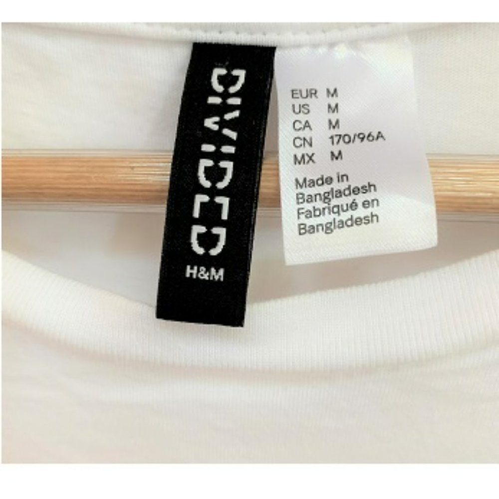 DIVIDED H&M 1990 Logo Boxy Cropped Shirt. - Picture 5 of 7